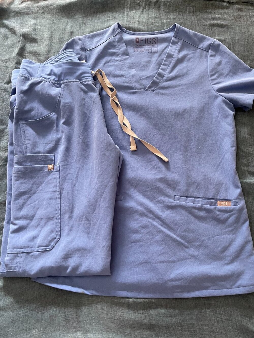 FIGS Scrub Set Casma Top & Kade Pants XS Ceil Blue